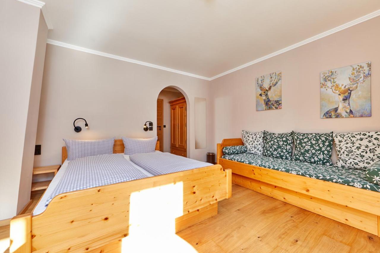 Gaestehaus Brandnerhof การ์มิช-พาร์เทนเคียร์เชน ภายนอก รูปภาพ